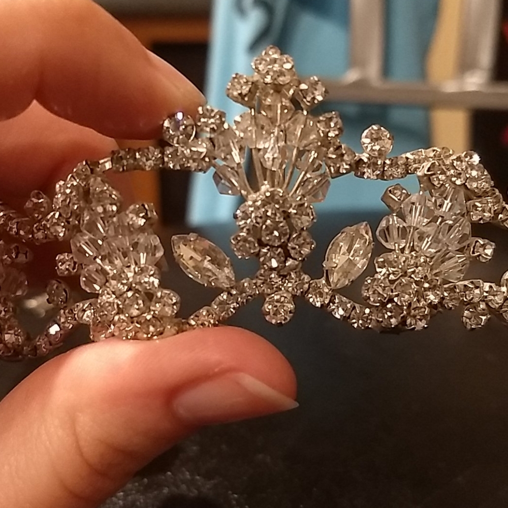Tiara - Picture 2 of 4